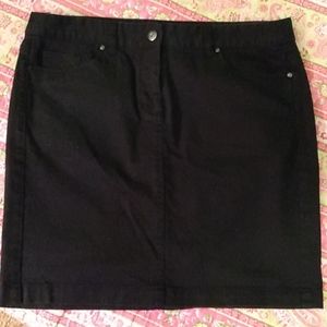 Black denim skirt size 10 Dalia Collection